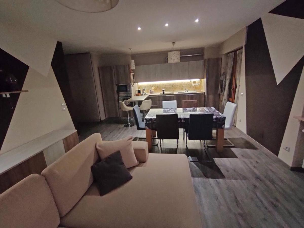 Appartamento Chentre En Ville - A 2 Passi Dal Centro - Parcheggio Gratuito - Cir-Vda-Aosta-0073 외부 사진