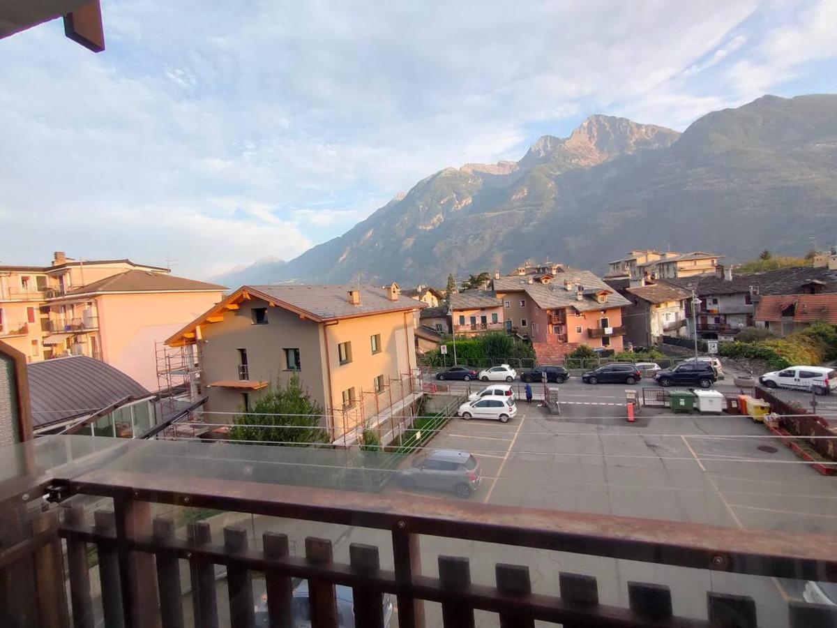 Appartamento Chentre En Ville - A 2 Passi Dal Centro - Parcheggio Gratuito - Cir-Vda-Aosta-0073 외부 사진